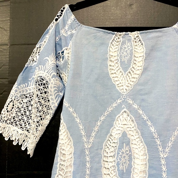 LUCY PARIS NWT STUNNING EMBROIDERED CUTOUT LIGHT BLUE & WHITE LINED TOP  SIZE S - Picture 9 of 15